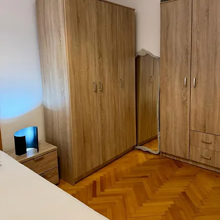 Top-top 2 * Podgorica